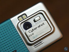 Ngắm-C702-và-C902-của-Sony