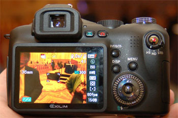 Exilim-EX-F1---bước-đột-phá-của-Casio Exilim-EX-F1---bước-đột-phá-của-Casio