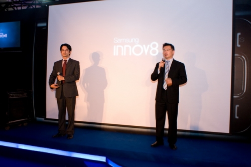 Samsung-ra-mắt-điện-thoại-INNOV8-với-kỉ-lục-Guiness-Việt-Nam