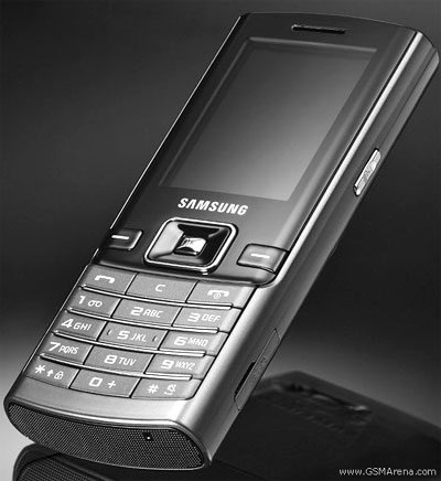 Điện-thoại-2-SIM-Samsung-D780
