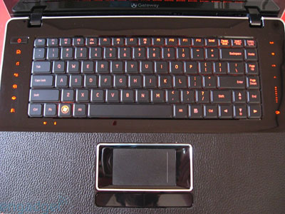 Laptop-chuyên-giải-trí-Gateway