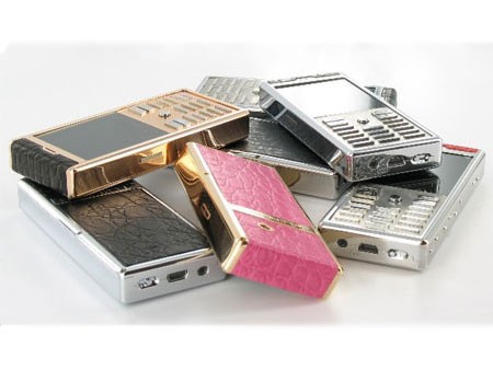 'Quý-ông'-BellPerre-đọ-với-Vertu 'Quý-ông'-BellPerre-đọ-với-Vertu