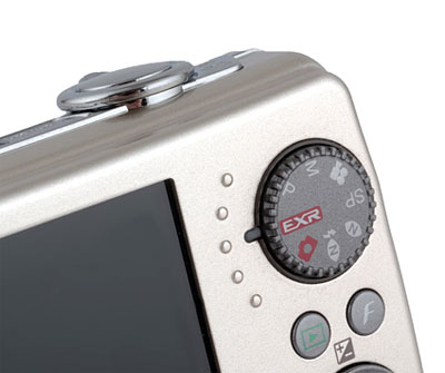 Tổng-quan-về-Fujifilm-FinePix-F200EXR Tổng-quan-về-Fujifilm-FinePix-F200EXR