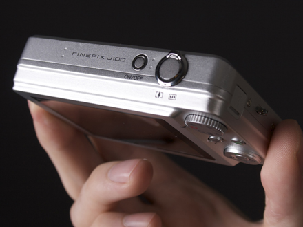 Fujifilm-Finepix-J100 Fujifilm-Finepix-J100