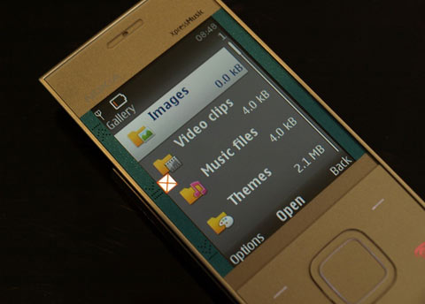 'Huy-hiệu'-Nokia-5330-XpressMusic