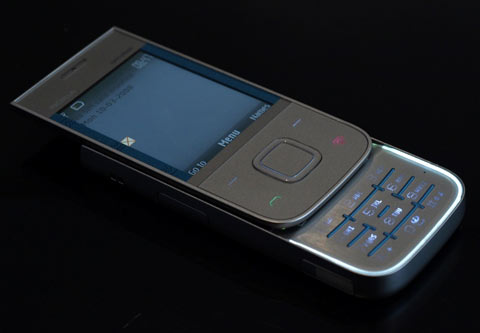 'Huy-hiệu'-Nokia-5330-XpressMusic