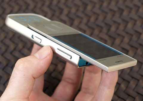 'Huy-hiệu'-Nokia-5330-XpressMusic