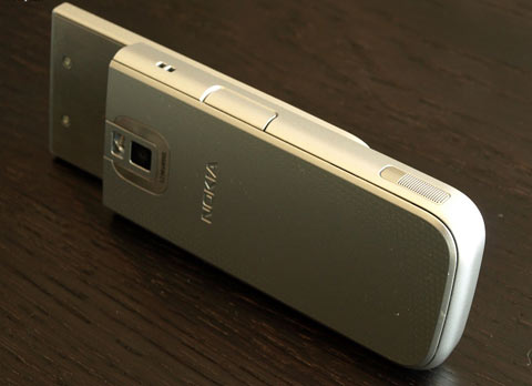 'Huy-hiệu'-Nokia-5330-XpressMusic