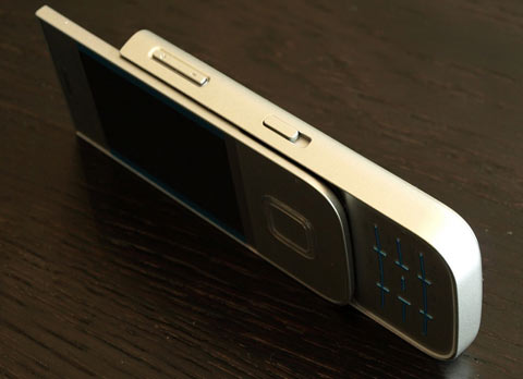 'Huy-hiệu'-Nokia-5330-XpressMusic