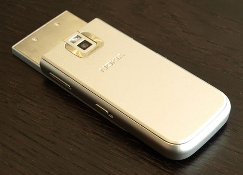 'Huy-hiệu'-Nokia-5330-XpressMusic