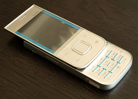 'Huy-hiệu'-Nokia-5330-XpressMusic