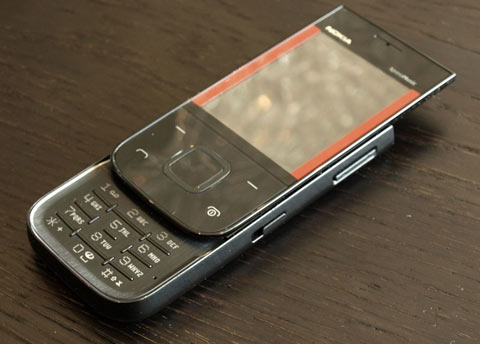 'Huy-hiệu'-Nokia-5330-XpressMusic