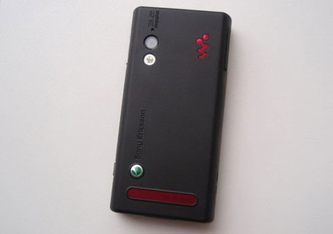 'Đập-hộp'-Sony-Ericsson-W715 'Đập-hộp'-Sony-Ericsson-W715