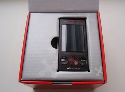 'Đập-hộp'-Sony-Ericsson-W715 'Đập-hộp'-Sony-Ericsson-W715