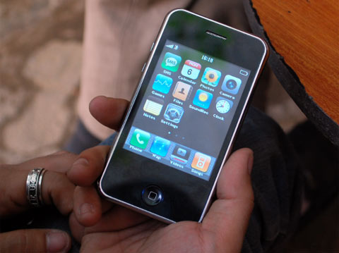 Phân-biệt-iPhone-3G-'dởm'