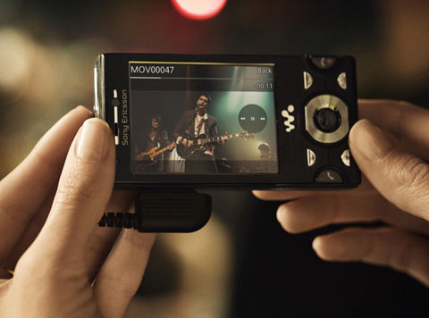 100-bức-ảnh-về-Walkman-đỉnh-cao-W995 100-bức-ảnh-về-Walkman-đỉnh-cao-W995