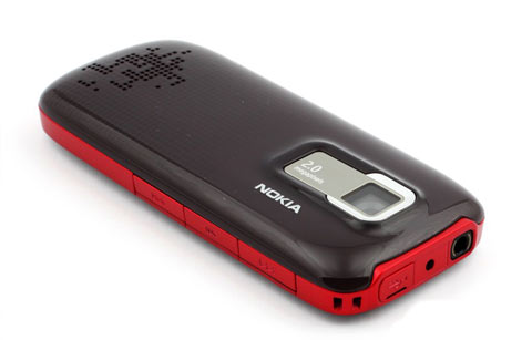 'Đập-hộp'-di-động-chơi-nhạc-Nokia-giá-rẻ