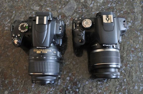 Canon-EOS-500D-và-Nikon-D5000
