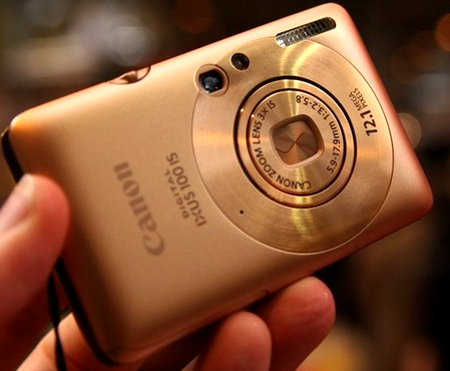 Máy-ảnh-du-lịch-đua-độ-mỏng