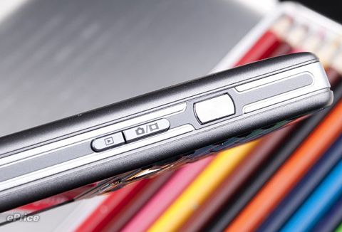 Ngắm-'dế'-Cyber-shot-mới