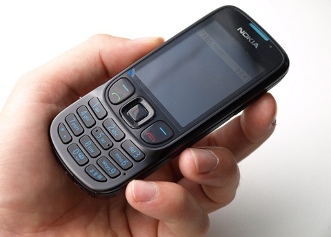 Lướt-web-và-giải-trí-với-Nokia-6303