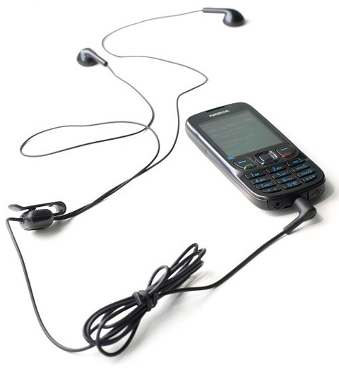 Lướt-web-và-giải-trí-với-Nokia-6303