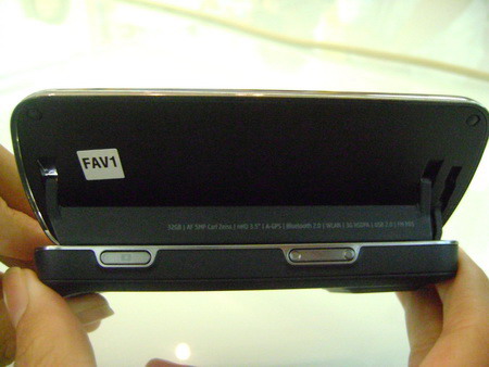 Hình-ảnh-đầu-tiên-của-Nokia-N97-tại-Việt-Nam