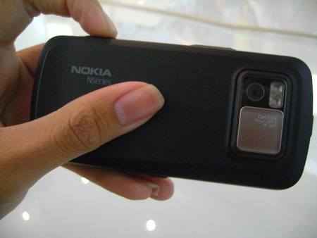 Hình-ảnh-đầu-tiên-của-Nokia-N97-tại-Việt-Nam