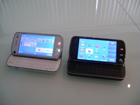 Hình-ảnh-đầu-tiên-của-Nokia-N97-tại-Việt-Nam