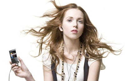 Năng-động-cùng-Samsung-YP-Q2