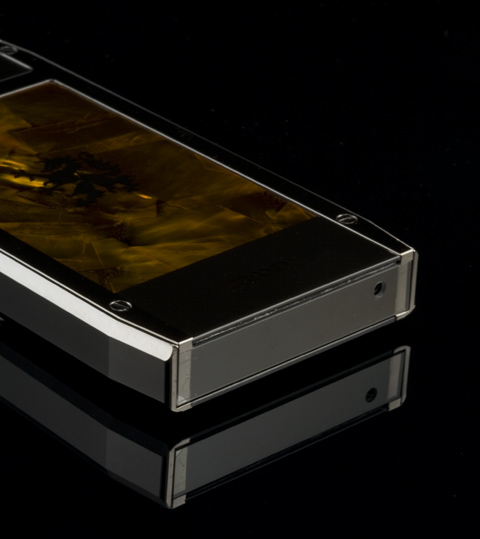 Di-động-Mobiado-giống-Nokia-E71