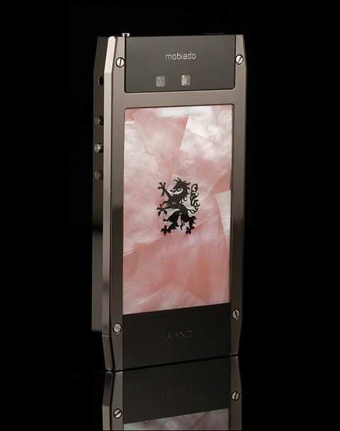 Di-động-Mobiado-giống-Nokia-E71