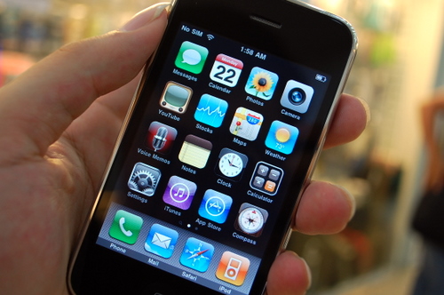 Cận-cảnh-iPhone-3GS-tại-Việt-Nam