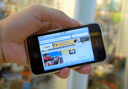 Cận-cảnh-iPhone-3GS-tại-Việt-Nam