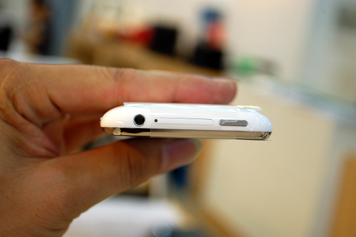 Cận-cảnh-iPhone-3GS-tại-Việt-Nam