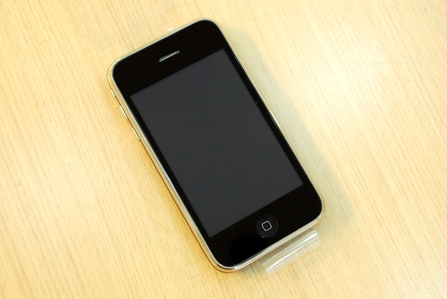 Cận-cảnh-iPhone-3GS-tại-Việt-Nam