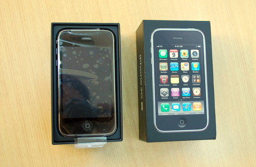 Cận-cảnh-iPhone-3GS-tại-Việt-Nam