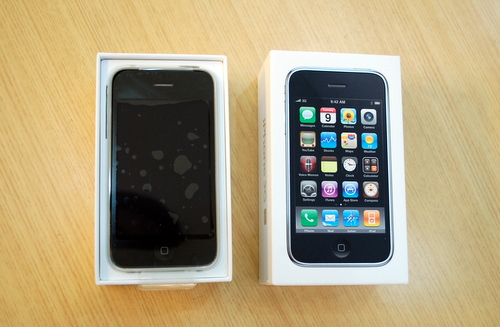 Cận-cảnh-iPhone-3GS-tại-Việt-Nam