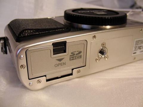 'Đập-hộp'-camera-ống-kính-rời-nhỏ-nhất-thế-giới 'Đập-hộp'-camera-ống-kính-rời-nhỏ-nhất-thế-giới