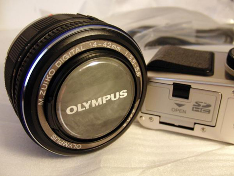 'Đập-hộp'-camera-ống-kính-rời-nhỏ-nhất-thế-giới 'Đập-hộp'-camera-ống-kính-rời-nhỏ-nhất-thế-giới
