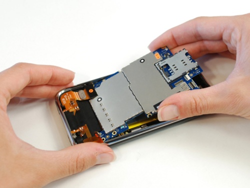 'Mổ-bụng'-iPhone-3GS