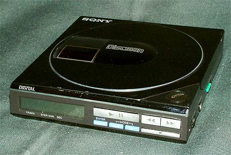 Walkman-kỷ-niệm-sinh-nhật-tuổi-30 Walkman-kỷ-niệm-sinh-nhật-tuổi-30