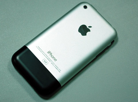 iPhone-cháy-nổ-bị-nghi-là-'hàng-dựng'