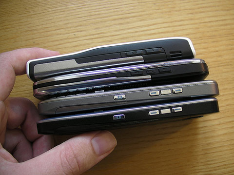 Nokia-E55-và-'anh-em'-E-series