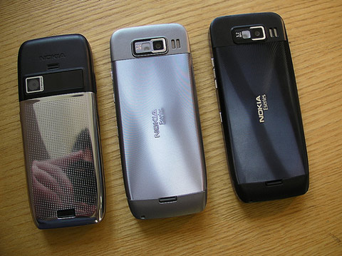Nokia-E55-và-'anh-em'-E-series