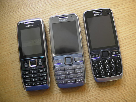 Nokia-E55-và-'anh-em'-E-series