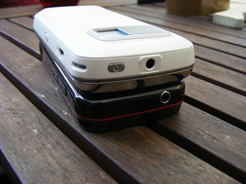 N97-và-'dế'-XpressMusic-bàn-phím-trượt