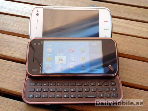 Nokia-N97-vs.-N97-Mini Nokia-N97-vs.-N97-Mini