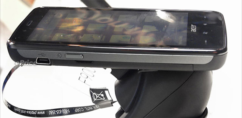 Acer-F900:-Nổi-bật-với-màn-hình-lớn Acer-F900:-Nổi-bật-với-màn-hình-lớn