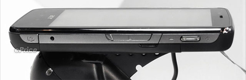 Acer-F900:-Nổi-bật-với-màn-hình-lớn Acer-F900:-Nổi-bật-với-màn-hình-lớn